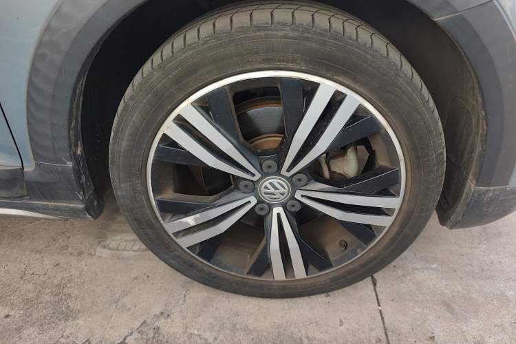 Used Volkswagen Touran 2018 Volkswagen Touran L 280TSI DSG Boundary Edition 7 Seats China V Emission Standard Exterior 4