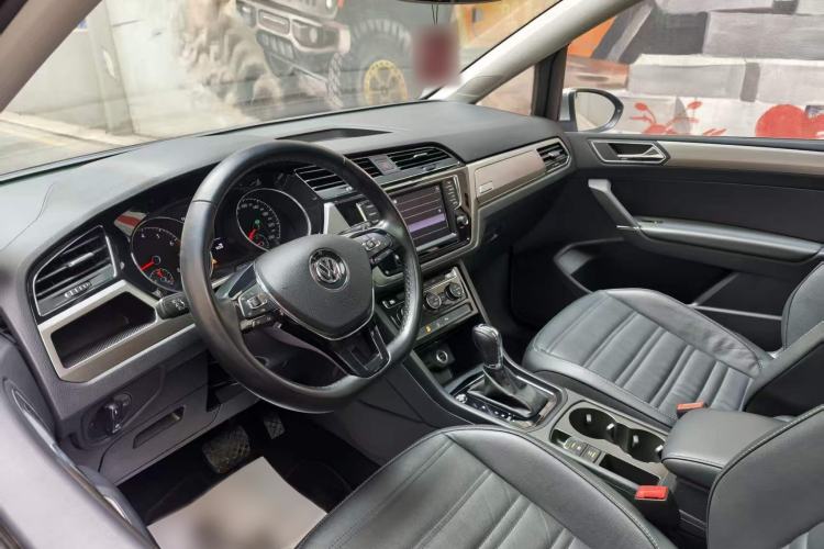 Used Volkswagen Touran 2018 Volkswagen Touran L 280TSI DSG Boundary Edition 7 Seats China V Emission Standard Interior 2