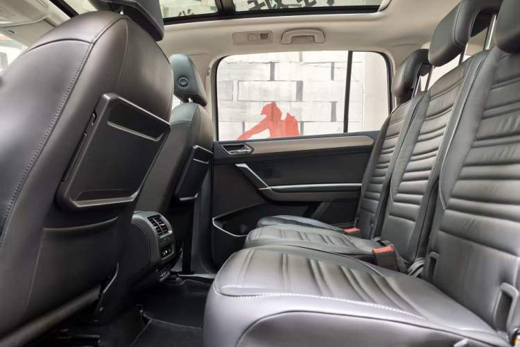 Used Volkswagen Touran 2018 Volkswagen Touran L 280TSI DSG Boundary Edition 7 Seats China V Emission Standard Interior 4