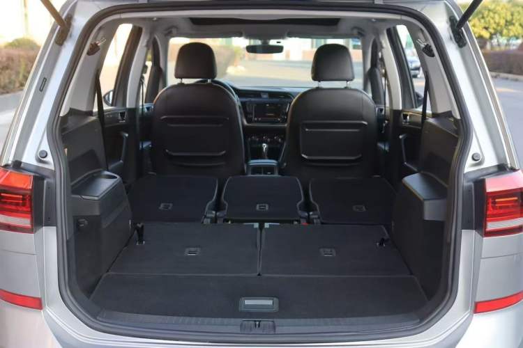 Used Volkswagen Touran 2018 Volkswagen Touran L 280TSI DSG Boundary Edition 7 Seats China V Emission Standard Interior 5