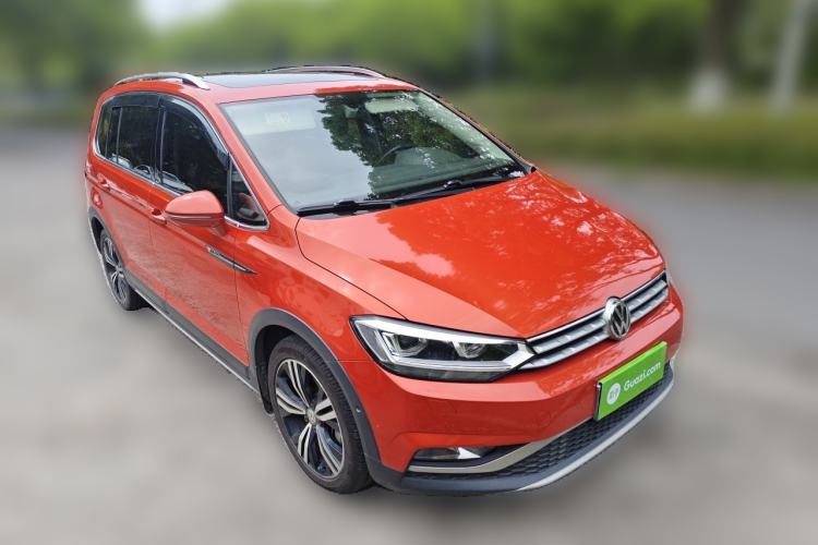 Used Volkswagen Touran 2018 Volkswagen Touran L 280TSI DSG Boundary Luxury Edition 6 Seats China V Emission Standard Front Right 45 Deg