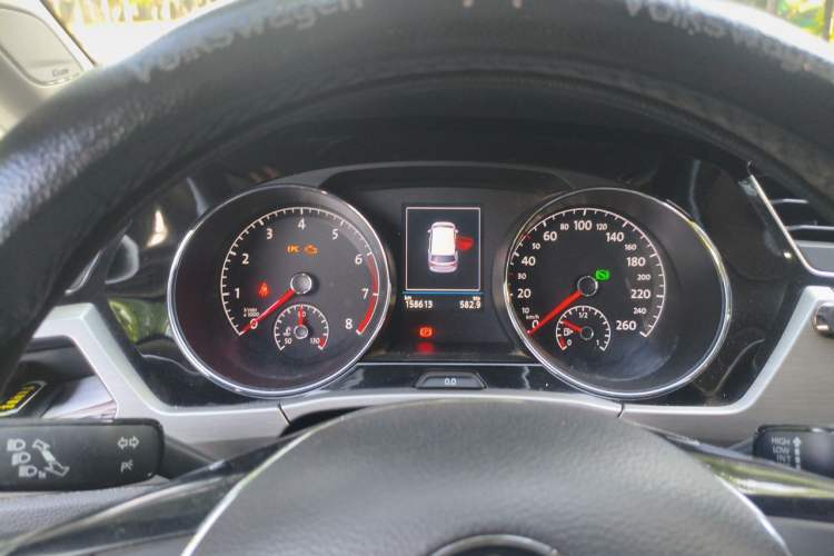 Used Volkswagen Touran 2018 Volkswagen Touran L 280TSI DSG Luxury Edition 6-seater Instrument Cluster