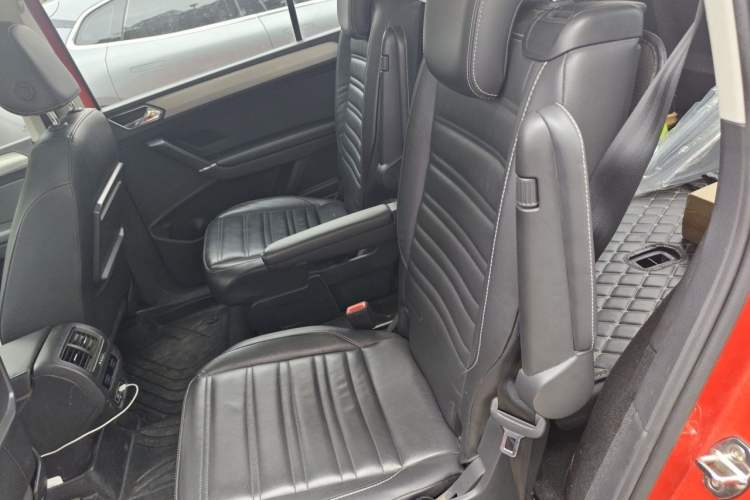 Used Volkswagen Touran 2018 Volkswagen Touran L 280TSI DSG Boundary Luxury Edition 6 Seats China V Emission Standard Left Rear Seat