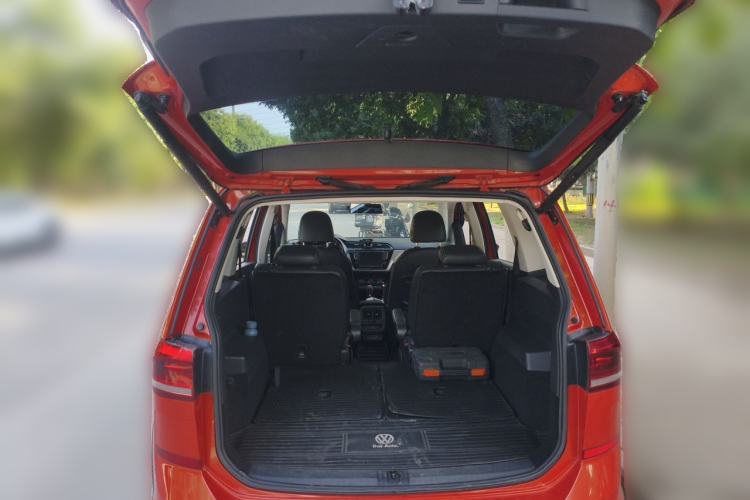 Used Volkswagen Touran 2018 Volkswagen Touran L 280TSI DSG Luxury Edition 6-seater Trunk
