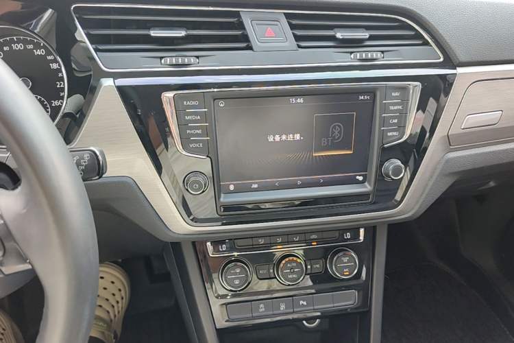 Used Volkswagen Touran 2018 Volkswagen Touran L 280TSI DSG Boundary Edition 7 Seats China V Emission Standard Audio And AC Panel