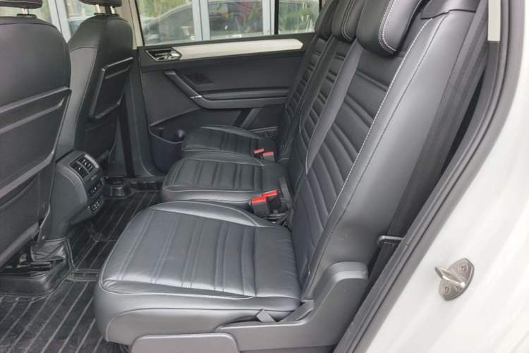 Used Volkswagen Touran 2018 Volkswagen Touran L 280TSI DSG Luxury Edition 7 Seats Left Rear Seat