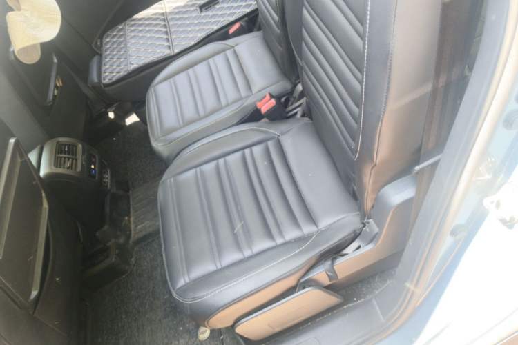 Used Volkswagen Touran 2018 Volkswagen Touran L 280TSI DSG Comfort Edition 7 Seats China V Emission Standard Left Rear Seat