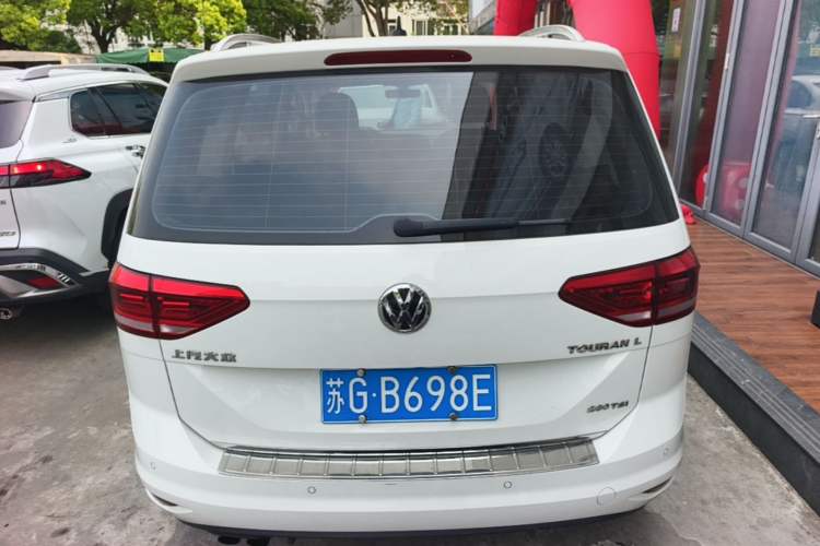 Used Volkswagen Touran 2018 Volkswagen Touran L 280TSI DSG Luxury Edition 7 Seats Rear