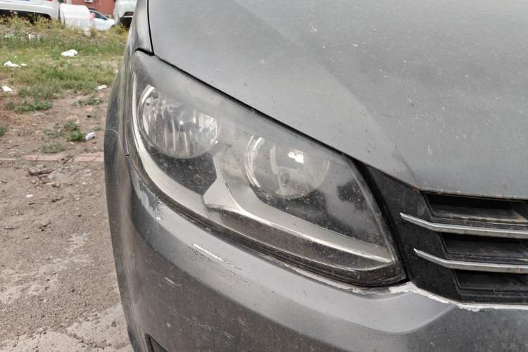 Used Volkswagen Touran 2018 Volkswagen Touran L 1.6L Manual Trend Edition Right Front Headlight