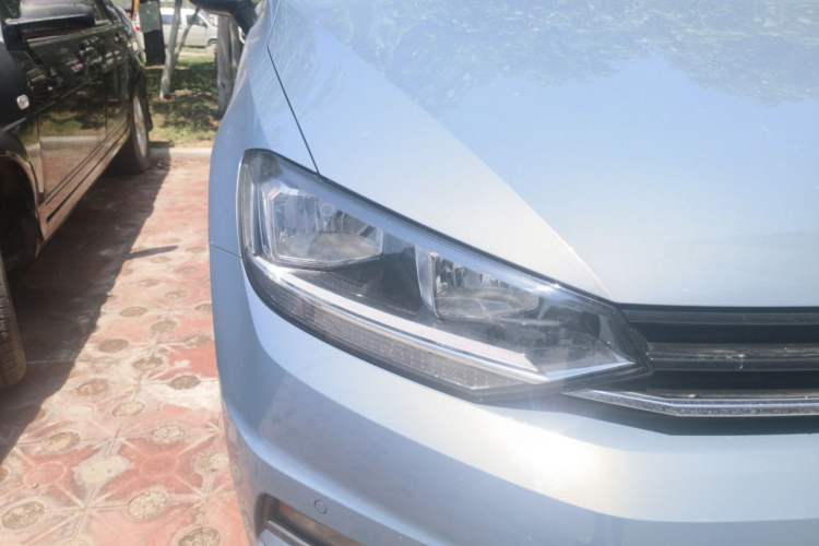 Used Volkswagen Touran 2018 Volkswagen Touran L 280TSI DSG Comfort Edition 7 Seats China V Emission Standard Right Front Headlight
