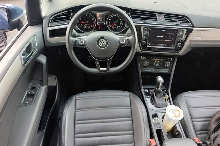 Used Volkswagen Touran 2018 Volkswagen Touran L 280TSI DSG Boundary Edition 7 Seats China V Emission Standard Steering Wheel