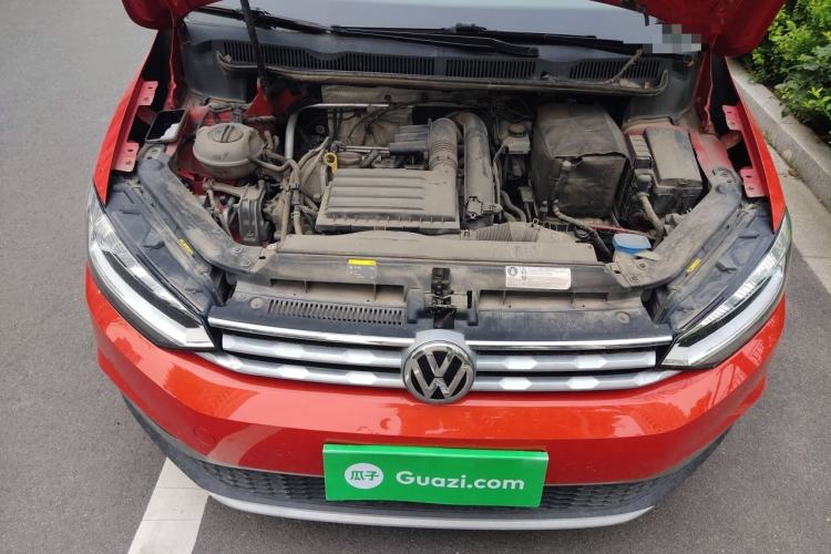 Used Volkswagen Touran 2018 Volkswagen Touran L 280TSI DSG Boundary Luxury Edition 6 Seats China V Emission Standard Engine Bay
