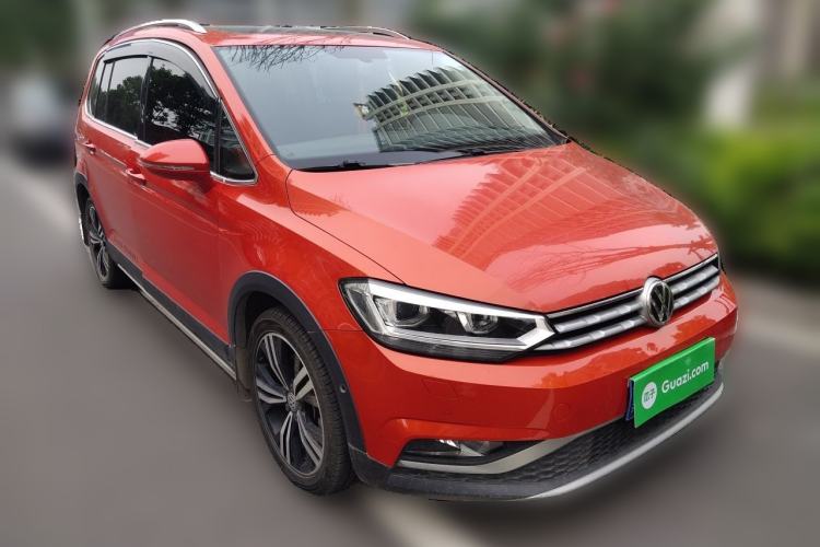 Used Volkswagen Touran 2018 Volkswagen Touran L 280TSI DSG Boundary Luxury Edition 6 Seats China V Emission Standard Front Right 45 Deg