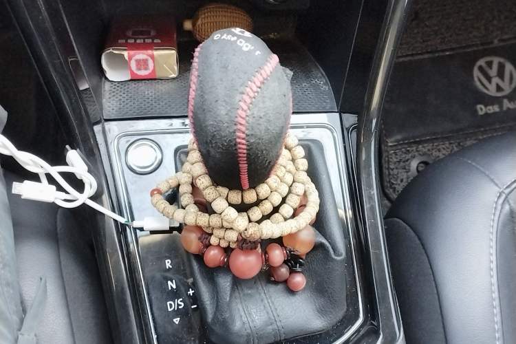 Used Volkswagen Touran 2018 Volkswagen Touran L 280TSI DSG Luxury Edition 6-seater Gear Lever