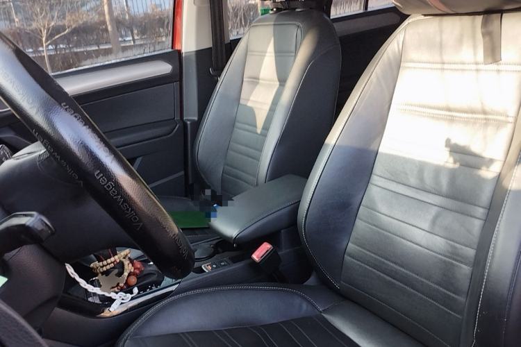 Used Volkswagen Touran 2018 Volkswagen Touran L 280TSI DSG Luxury Edition 6-seater Left Front Seat