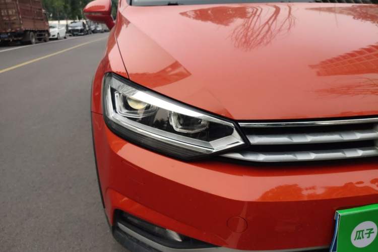 Used Volkswagen Touran 2018 Volkswagen Touran L 280TSI DSG Boundary Luxury Edition 6 Seats China V Emission Standard Right Front Headlight