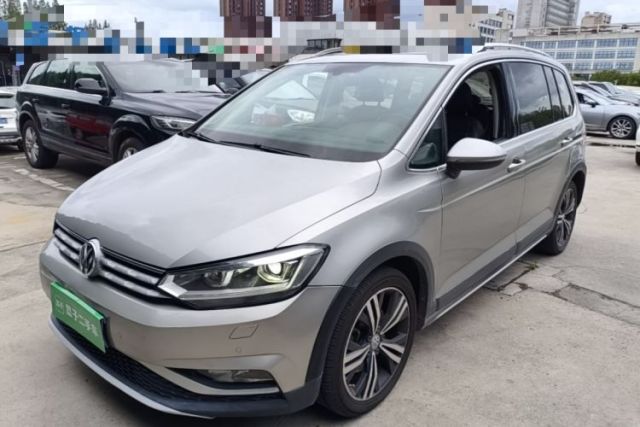 Volkswagen Touran 2018 Volkswagen Touran L 280TSI DSG Boundary Edition 7 Seats China V Emission Standard usado