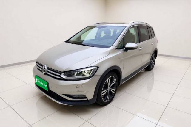 Volkswagen Touran 2018 Volkswagen Touran L 280TSI DSG Boundary Edition 7 Seats China V Emission Standard usado