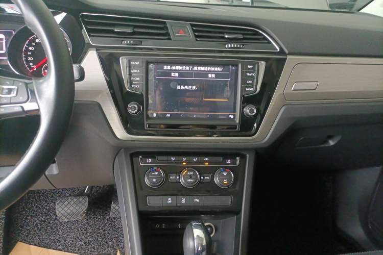Used Volkswagen Touran 2018 Volkswagen Touran L 280TSI DSG Boundary Edition 6-Seater China V Emission Standard Audio And AC Panel