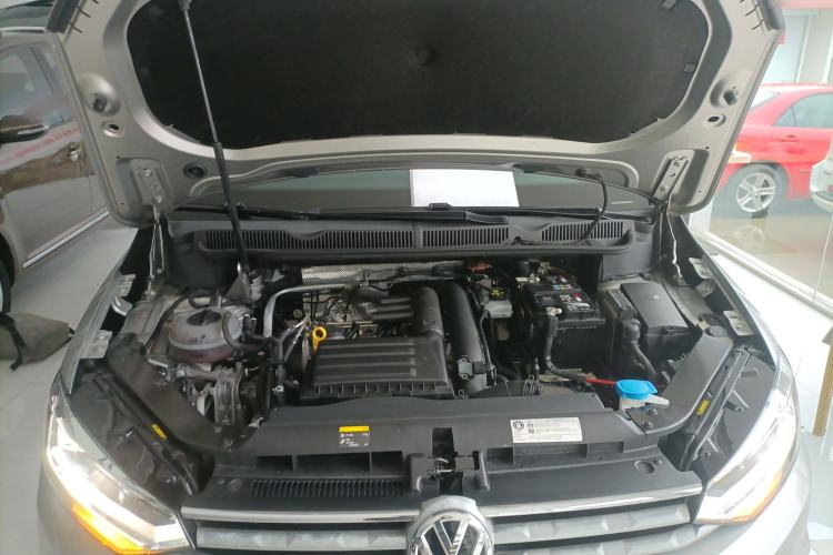 Used Volkswagen Touran 2018 Volkswagen Touran L 280TSI DSG Boundary Edition 6-Seater China V Emission Standard Engine Bay
