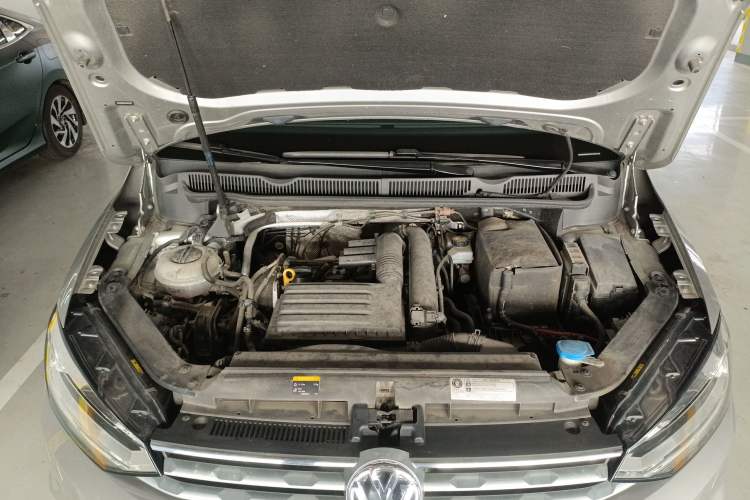 Used Volkswagen Touran 2018 Volkswagen Touran L 280TSI DSG Boundary Edition 7 Seats China V Emission Standard Engine Bay