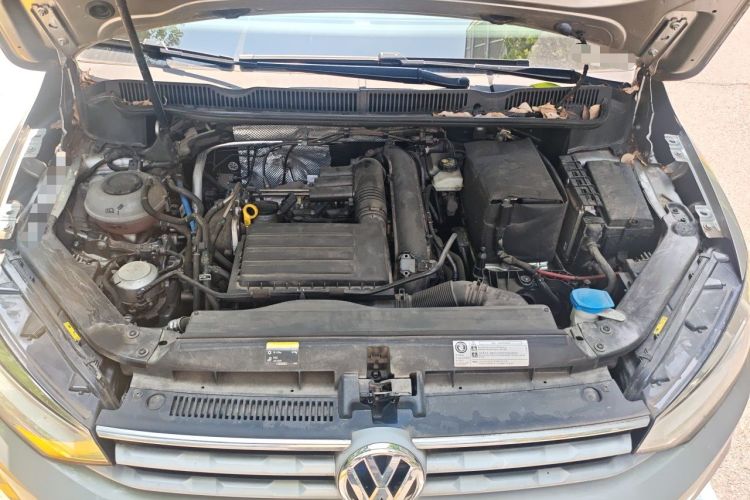 Used Volkswagen Touran 2018 Volkswagen Touran L 280TSI DSG Boundary Edition 7 Seats China VI Standard Engine Bay