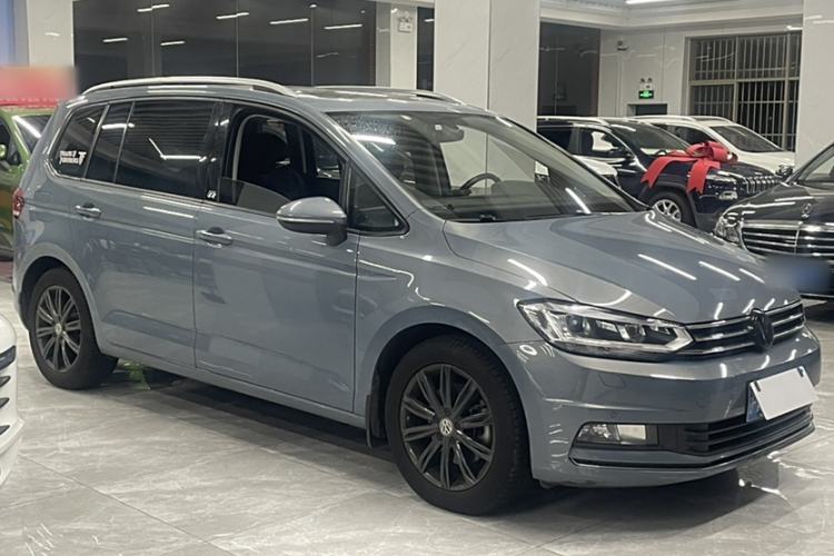 Used Volkswagen Touran 2018 Volkswagen Touran L 280TSI DSG Comfort Edition 7-seater Exterior 2