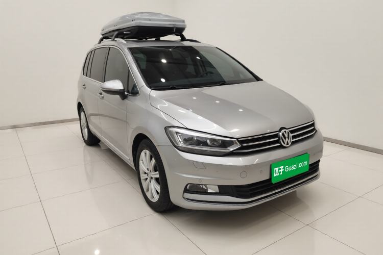 Used Volkswagen Touran 2018 Volkswagen Touran L 280TSI DSG Comfort Edition 6-seater Exterior 2