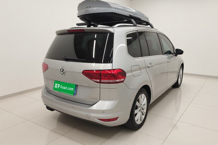 Used Volkswagen Touran 2018 Volkswagen Touran L 280TSI DSG Comfort Edition 6-seater Exterior 5