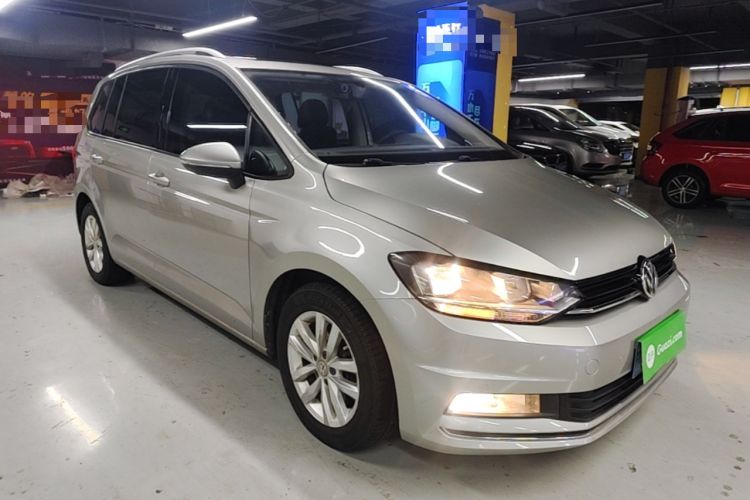 Used Volkswagen Touran 2018 Volkswagen Touran L 280TSI DSG Comfort Edition 7 Seats China V Emission Standard Front Right 45 Deg