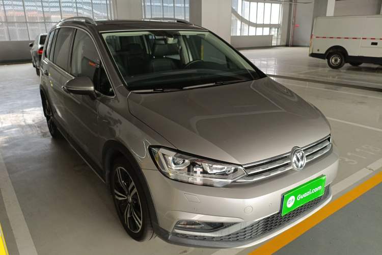 Used Volkswagen Touran 2018 Volkswagen Touran L 280TSI DSG Boundary Edition 7 Seats China V Emission Standard Front Right 45 Deg