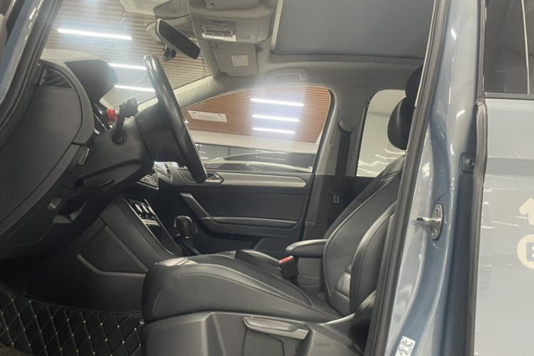 Used Volkswagen Touran 2018 Volkswagen Touran L 280TSI DSG Comfort Edition 7-seater Interior 4