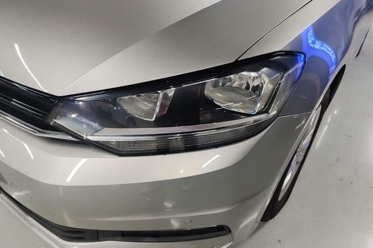Used Volkswagen Touran 2018 Volkswagen Touran L 280TSI DSG Comfort Edition 7 Seats China V Emission Standard Left Front Headlight