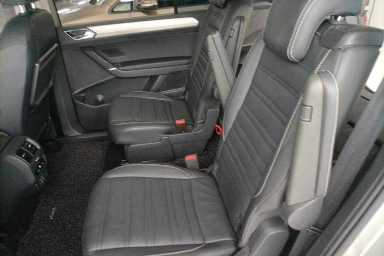 Used Volkswagen Touran 2018 Volkswagen Touran L 280TSI DSG Boundary Edition 6-Seater China V Emission Standard Left Rear Seat