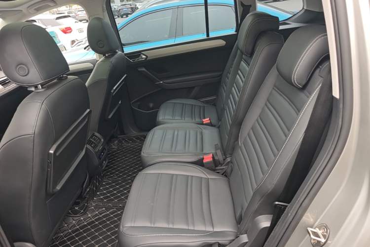 Used Volkswagen Touran 2018 Volkswagen Touran L 280TSI DSG Boundary Edition 7 Seats China VI Standard Left Rear Seat