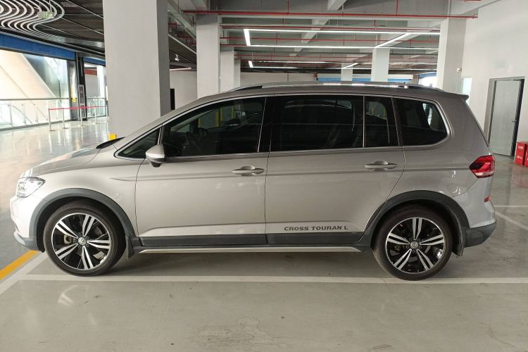 Used Volkswagen Touran 2018 Volkswagen Touran L 280TSI DSG Boundary Edition 7 Seats China V Emission Standard Left Side