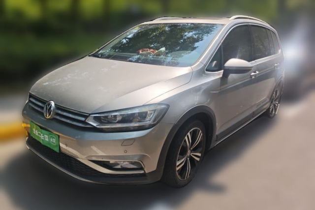 Used Volkswagen Touran 2018 Volkswagen Touran L 280TSI DSG Boundary Edition 7 Seats China VI Standard
