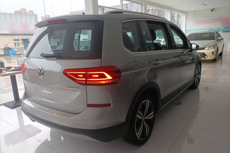 Used Volkswagen Touran 2018 Volkswagen Touran L 280TSI DSG Boundary Edition 6-Seater China V Emission Standard Rear Right 45 Deg
