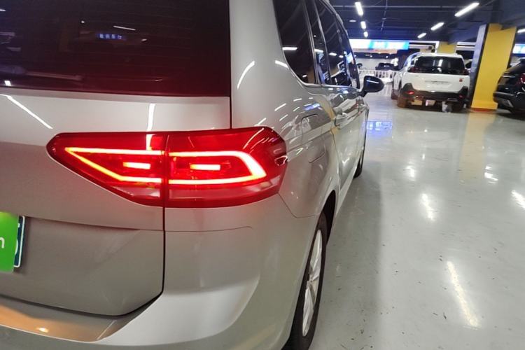 Used Volkswagen Touran 2018 Volkswagen Touran L 280TSI DSG Comfort Edition 7 Seats China V Emission Standard Right Rear Taillight