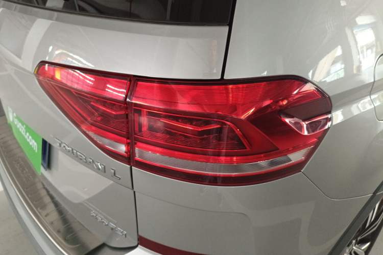 Used Volkswagen Touran 2018 Volkswagen Touran L 280TSI DSG Boundary Edition 7 Seats China V Emission Standard Right Rear Taillight