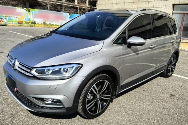 Used Volkswagen Touran 2018 Volkswagen Touran L 280TSI DSG Boundary Edition 7 Seats China VI Standard