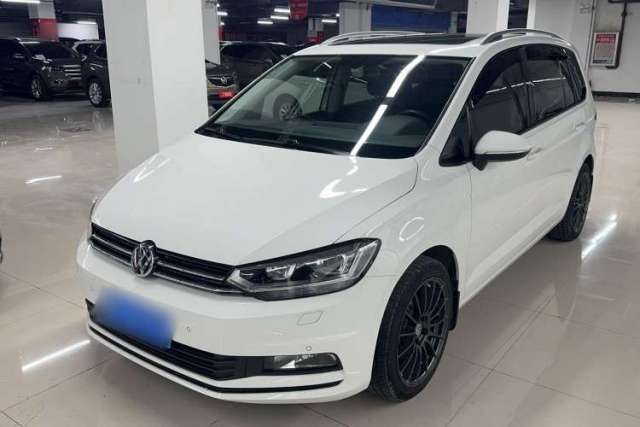 Ojetý Volkswagen Touran 2018 Volkswagen Touran L 280TSI DSG Comfort Edition 6-seater