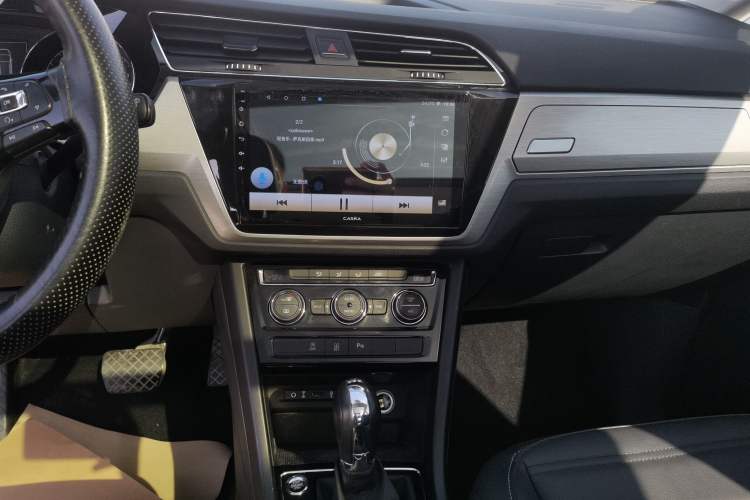 Used Volkswagen Touran 2018 Volkswagen Touran L 280TSI DSG Boundary Edition 6-Seater China VI Standard Audio And AC Panel