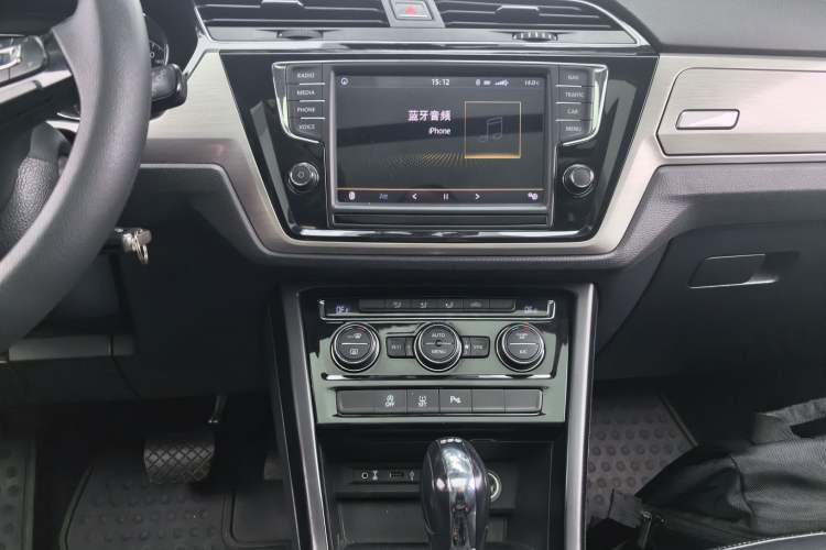 Used Volkswagen Touran 2018 Volkswagen Touran L 280TSI DSG Comfort Edition 7 Seats China V Emission Standard Audio And AC Panel