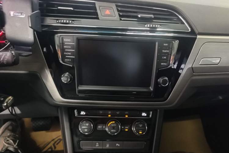 Used Volkswagen Touran 2018 Volkswagen Touran L 280TSI DSG Comfort Edition 7 Seats China V Emission Standard Audio And AC Panel