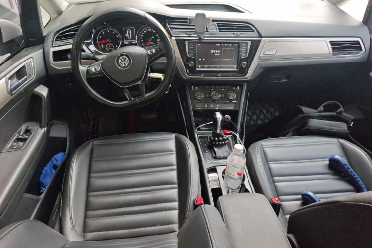 Used Volkswagen Touran 2018 Volkswagen Touran L 280TSI DSG Comfort Edition 7 Seats China V Emission Standard Center Console