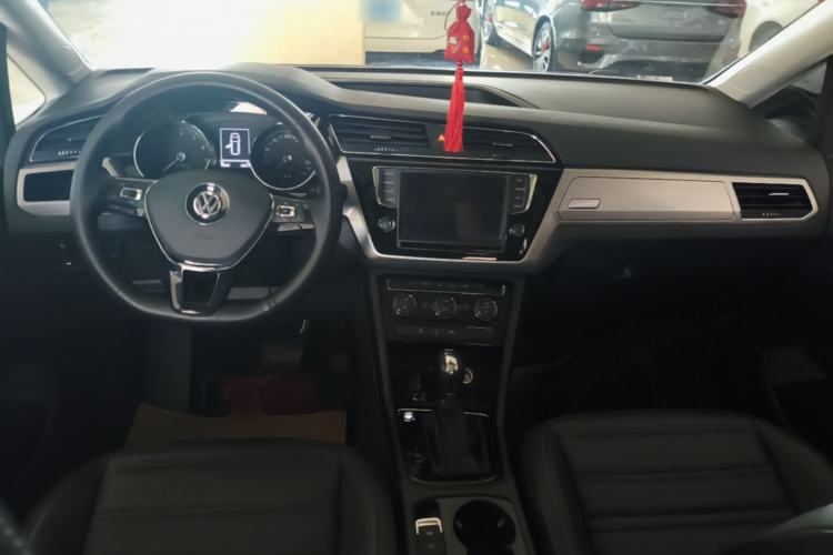 Used Volkswagen Touran 2018 Volkswagen Touran L 280TSI DSG Boundary Edition 6-Seater China V Emission Standard Center Console