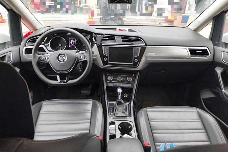 Used Volkswagen Touran 2018 Volkswagen Touran L 280TSI DSG Comfort Edition 7 Seats China V Emission Standard Center Console