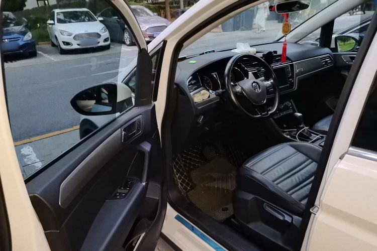 Used Volkswagen Touran 2018 Volkswagen Touran L 280TSI DSG Boundary Edition 7 Seats China VI Standard Driver Seat