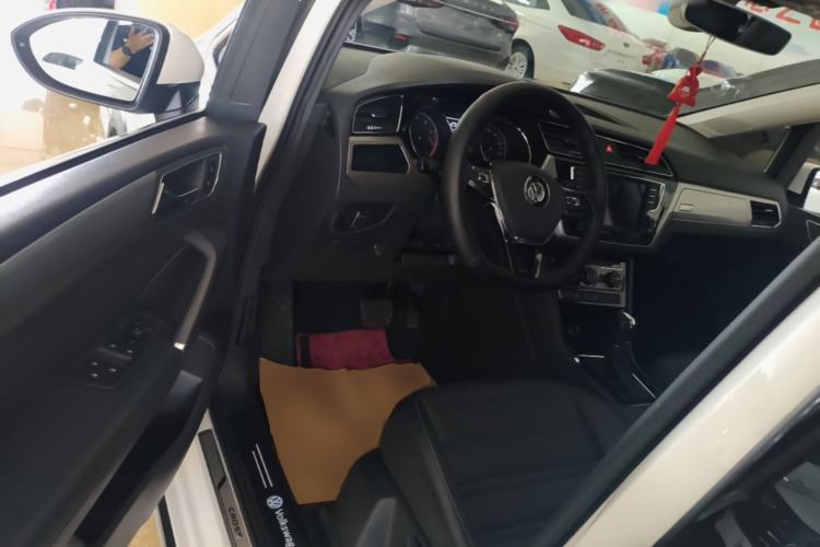 Used Volkswagen Touran 2018 Volkswagen Touran L 280TSI DSG Boundary Edition 6-Seater China V Emission Standard Driver Seat